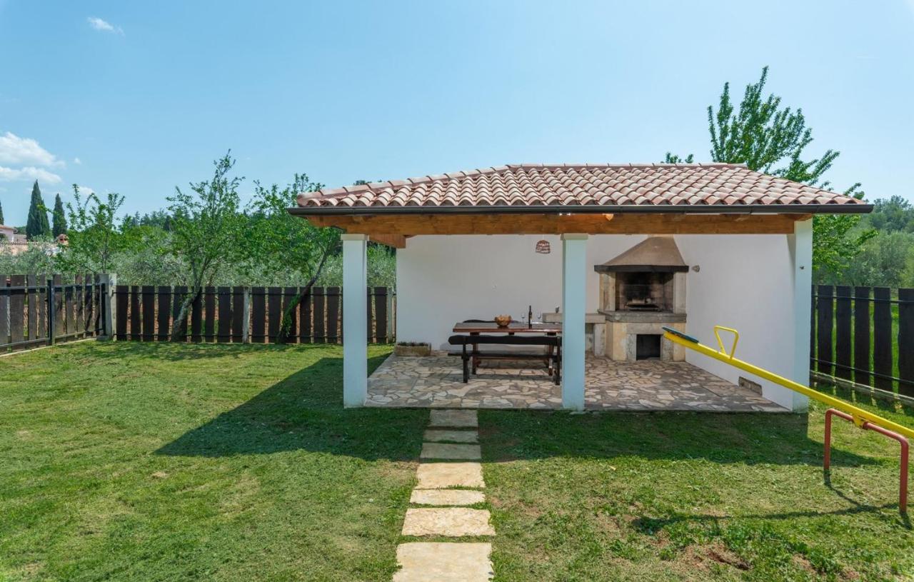 Spacious Four-Bedroom Villa Marija Klostar Екстер'єр фото
