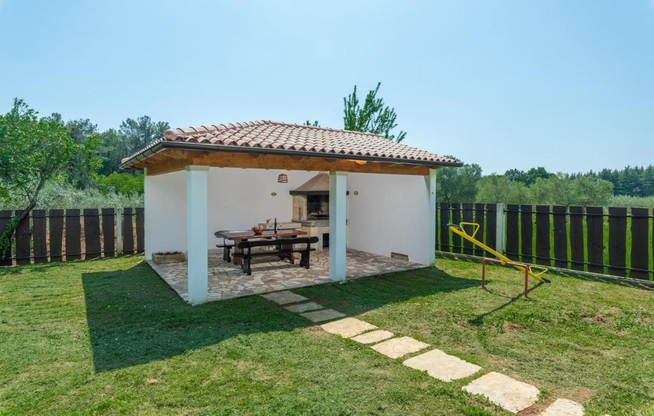 Spacious Four-Bedroom Villa Marija Klostar Екстер'єр фото